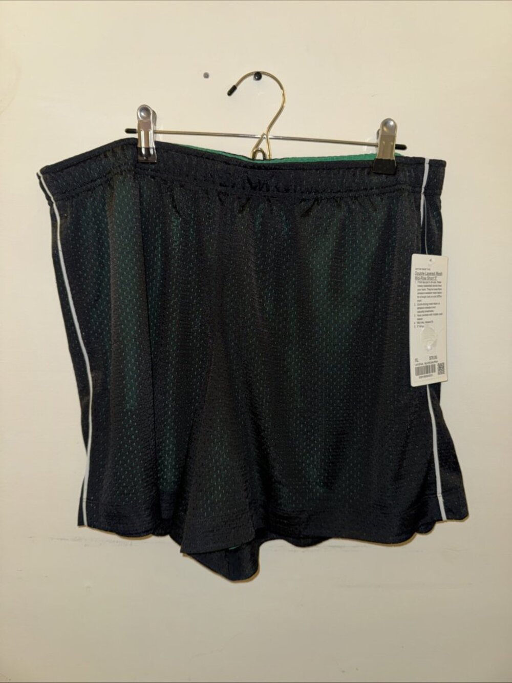 Lululemon Double-Layered Mesh Mid-Rise Short 5" Black Green Size XL LW7DFUS NWT